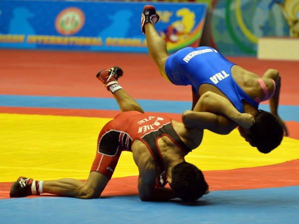 Wrestlers bring home two more golds at SEA Games 27